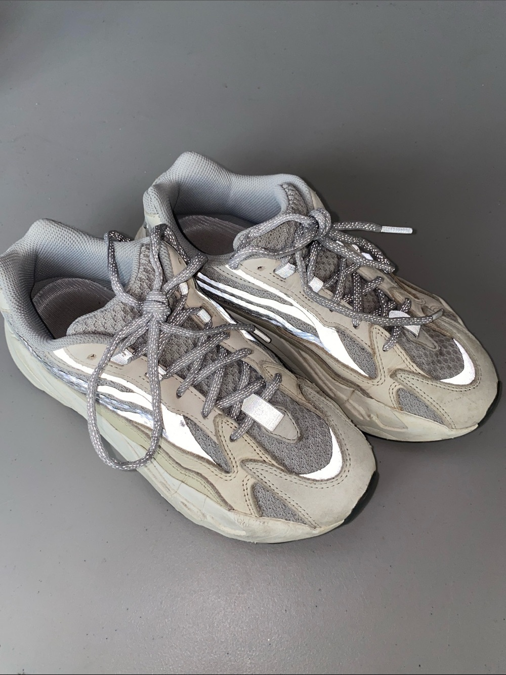 Adidas Yeezy Boost 700 V2 Cream